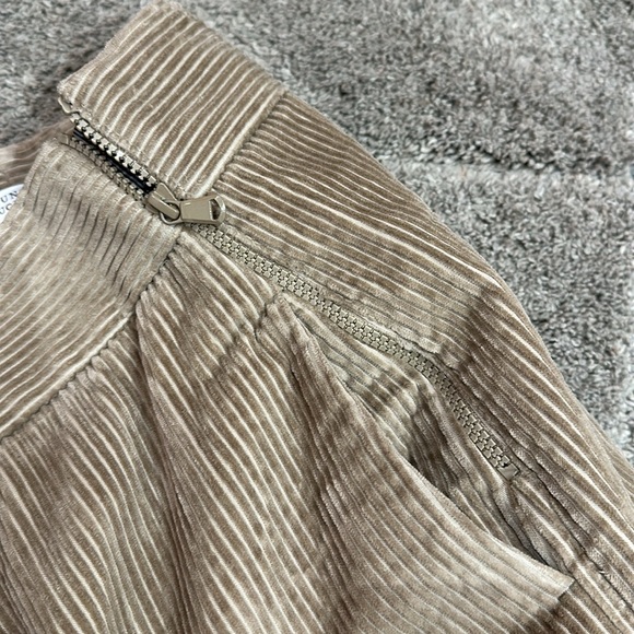 Brunello Cucinelli Corduroy Pants | Size 6 - Picture 8 of 12